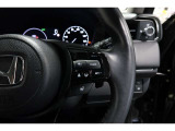 Hondaセンシングの機能のひとつ、アダプティブクルーズコントロール付!アクセルから足を離しても設定したスピードと前車との車間を保ち走行してくれます!車線維持もアシスト☆高速道路で疲労軽減ですね☆
