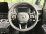 【純正革巻きステアリング】上質な革を使用することで、手にしっかり馴染みとても運転しやすいハンドルです♪