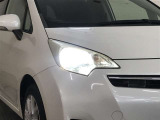 LEDヘッドライトです。デザイン性がよくとても明るいので、夜間の走行や悪天候でも安心です。しかも長寿命!