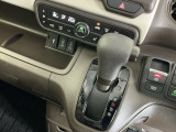 発進時から滑らかに加速する無段階変速のCVTはストップ&ゴーの多い街の中も快適です