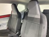 シートは適度な硬さによって長時間の運転でも疲れにくいと定評があります。国産車とは全く違った座り心地ですが、長年培われた欧州の椅子文化をご体感ください。