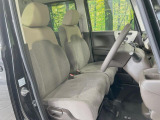 運転席シート廻りは使用感も少なく、良好な状態となっています。丁寧に使われていたことがよくわかりますね。