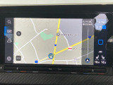 タッチスクリーンを採用。従来のナビゲーションシステムの域を超える、車両を総合的に管理するインフォテイメントシステムです。