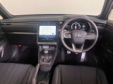 水平基調のインストメントパネル。すっきりしていて運転に集中できますね。