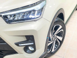 【シーケンシャルターンランプ付きLEDヘッドライト】人気の『流れるウィンカー』付きのLEDヘッドライトを装備♪高級感はもちろん、点灯時は存在感たっぷりで他車からも認識されやすく安心です。