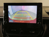 バックギアに入れると、このように後方が映し出されます!駐車の際とても安心!便利!最終確認はご自身の目と耳で必ず行ってください!