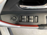 パワーウィンドウスイッチで運転席から全席の窓の開閉ができます♪
