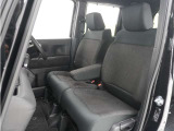 ◆バックカメラ◆リバースにするだけで映ります、後方の安全確認や、狭い駐車場での車庫入れ、雨の日や夜間など視界の悪い時に便利です!安全にバックする為には欠かせない装備です。