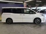エンジンルーム、室内、クリーニング済みです。厳選したお車を屋内展示場にて展示中☆車両品質には自信がございます!ぜひ一度ご来店ください!!