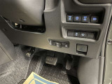 運転席周辺にある各種スイッチ画像です。運転席からも操作できる両側パワースライドドア付きです。今では必須アイテムのETCも装備!!