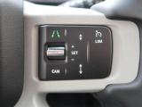 アダプティブクルーズコントロールは、前方の車両の速度に合わせて安全な車間を保ち、先進のクルージングをサポート。安心ができ、より快適なドライブをサポートいたします。