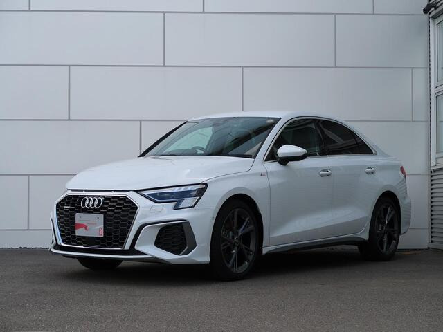 A3セダン 40 TFSI クワトロ Sライン 4WD
