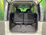 後部座席も気になるようなキズ・汚れやへたり等、大きなダメージはなく、良好な状態です。