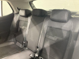シートは適度な硬さによって長時間の運転でも疲れにくいと定評があります。国産車とは全く違った座り心地ですが、長年培われた欧州の椅子文化をご体感ください。