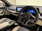 ☆センターパネルを運転席側に僅かに傾けたBMW独特のインパネ☆【駆け抜ける歓び】はここからもスタートしております☆