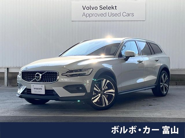 V60クロスカントリー B5 AWD プロ 4WD 