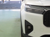 LEDヘッドライトは、点灯の瞬間から光量を発揮し、突然暗くなるトンネルなどでの安定感を高めます。