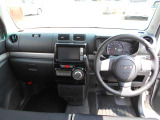 運転席操作部全体になります!色の剥げなどなく綺麗です!ぜひ一度ご来店になり実車をご覧ください!もちろん遠方のお客様からのお問い合わせも大歓迎です!