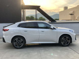 ご納車後も全国約200拠店のBMW正規ディーラーサービス工場にて保証対応いたします。お近くのBMW正規ディーラーをご案内の上、アフターメンテナンスをお受け頂けますので、安心してお乗りいただけます!!