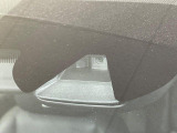 【エマージェンシーブレーキ】走行中に前方の車両等を認識し、衝突しそうな時は警報とブレーキで衝突回避と被害軽減をアシスト。より安全にドライブをお楽しみいただけます。