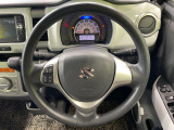 インテリアに合わせたデザインのステアリングは、運転される方のことも考え、運転しやすい形状、大きさです。是非一度、実際に触ってお確かめください。