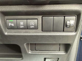 アイドリングストップ機能がついているので、停車時にエンジンを止めて燃料消費を抑えます。環境にもお財布に優しいですね♪