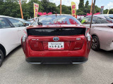車庫入れに便利なバックモニターも付いてます。