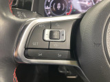 ◆クルーズコントロールにレーダーセンサーを組み合わせ、先行車を測定し設定されたスピードを上限に自動で加減速を行います。一定の車間距離を維持することで、長距離走行でのドライバーの疲労を低減させます。