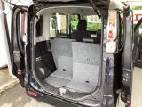 リアシートがあっても、しっかり荷物を積む事ができます。