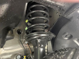 お車を安心してお乗りいただく為には、足回りの定期点検が欠かせません。サービスサポート(有償保証)では無料点検もご提供しており、安心のカーライフをお過ごしいただけるサポート体制が整っています。
