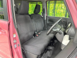 ドライバーによって運転しやすいポジションは異なり、あの車はどうなのか不安なこともありますよね。気になるお車は店頭で乗り込んでご確認いただけます♪