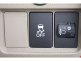 VSA(Vehicle Stability Assist)が装備!!VSAはコーナリング時の横滑りを抑制する機能と車両の急激な挙動変化を抑える機能で、安定した走行を実現していいます!!