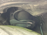 お車を安心してお乗りいただく為には、足回りの定期点検が欠かせません。サービスサポート(有償保証)では無料点検もご提供しており、安心のカーライフをお過ごしいただけるサポート体制が整っています。
