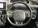 【純正革巻きステアリング】上質な革を使用することで、手にしっかり馴染みとても運転しやすいハンドルです♪