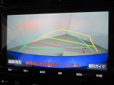 バックガイドモニターで、後方を確認しながら安心して駐車することができます。運転初心者も熟練者も必須の機能ですよ!