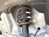 お車を安心してお乗りいただく為には、足回りの定期点検が欠かせません。サービスサポート(有償保証)では無料点検もご提供しており、安心のカーライフをお過ごしいただけるサポート体制が整っています。