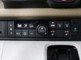 【シートヒーター】寒い季節の味方!エアコンより素早く暖まるので、出発してすぐの車内の寒さを和らげます♪