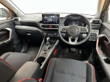運転席周辺の様子です☆ オーディオ周りやメーター類の位置など、ご確認下さいね♪