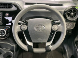 インテリアに合わせたデザインのステアリングは、運転される方のことも考え、運転しやすい形状、大きさです。是非一度、実際に触ってお確かめください。