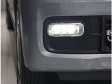 フォグライトもLEDライトで、夜間運転時・雨天時・濃霧時と視界の確保を補助してくれます!