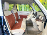 運転席シート廻りは使用感も少なく、良好な状態となっています。前オーナー様が丁寧に使っていたことがよくわかりますね。