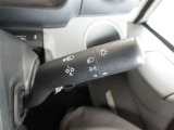当社が誇るお車の洗浄メニュー&rdquo;まるまるクリン&rdquo;済みですので、室内もキレイ。気持ちよくお乗り頂けます。 まるまるクリンでは下回りの錆止め塗装、ボディのガラスコーティング、室内のスチーム洗浄を行います。