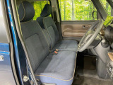 運転席シート廻りは使用感も少なく、良好な状態となっています。丁寧に使われていたことがよくわかりますね。