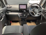 ◆◆◆運転席まわりはこのように機能的にまとまっています。
