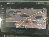 タッチスクリーンを採用。従来のナビゲーションシステムの域を超える、車両を総合的に管理するインフォテイメントシステムです。
