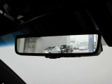 【デジタルインナーミラー】はヘッドレストや荷物などで視界をさえぎられずに後方視界がクリアです