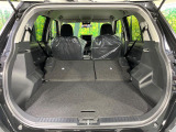 普段のお買い物や通勤、送迎等に十分な荷室スペースを確保しております。セカンドシートを倒すと、大きな荷物の積載も可能です♪