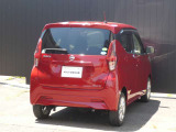 当社は全車、無料の「ワイド保証」付き。さらにプラス1年、2年の保証延長をご希望される方には有料で用意してます。全国2000以上の日産サービス工場がご愛車をサポートしてくれます。安心