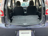 後席シートを倒した画像になります。 荷物が沢山積めそうですね!