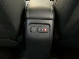 後席にもUSBソケットが装備されています